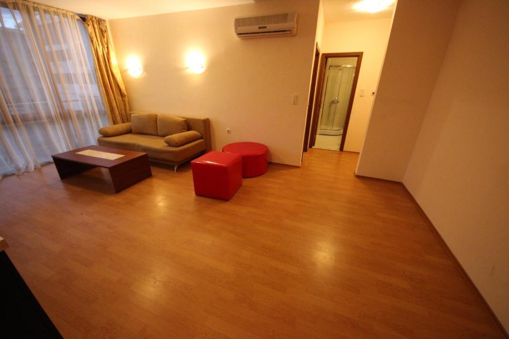 Eden - Menada Apartments Sunny Beach Room photo